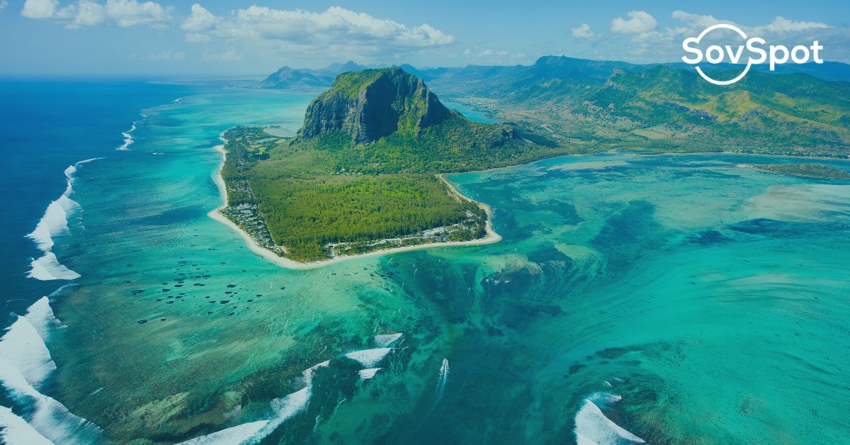 mauritius-landscape-underwater-falls